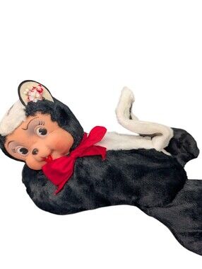 Rushton Star Creation Rubber Face Stinky Skunk Lying Down - RARE 1950s Antique